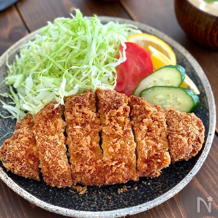 Crispy and Juicy Tonkatsu – The Classic Japanese Pork Cutlet Process7