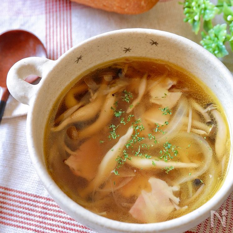 Japanese-Style Onion Soup with Bacon and Mushrooms Process4