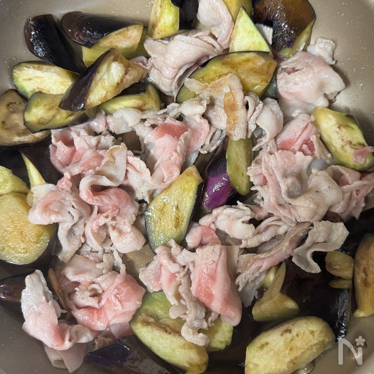 Pork, Eggplant, and Green Pepper Miso Stir-Fry Process2