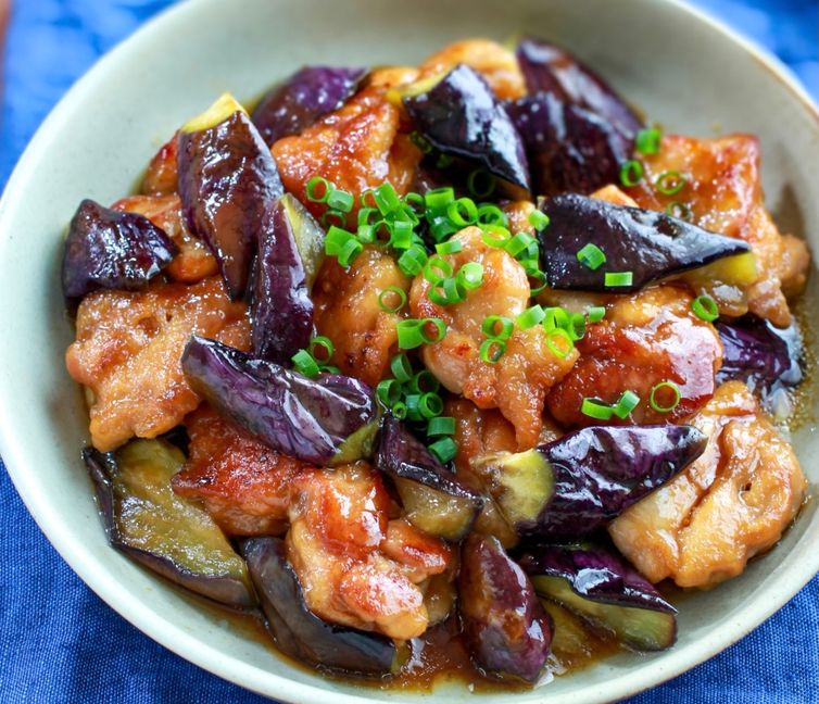 Sweet and Savory Stir-Fried Chicken and Eggplant with Ginger Soy Sauce