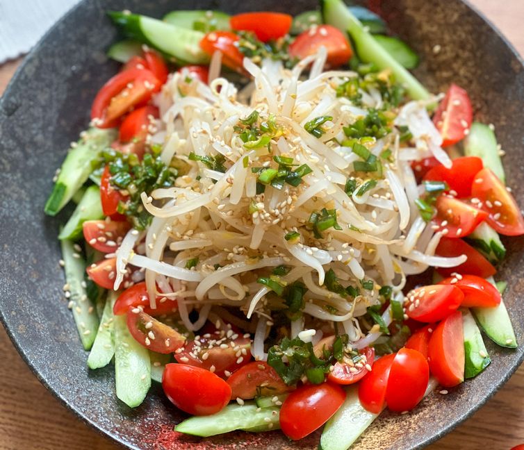 Ginger Sesame Bean Sprout Salad
