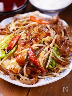 Super-Rich Stir-Fried Pork and Vegetables with Bold Japanese Worcestershire Sauce