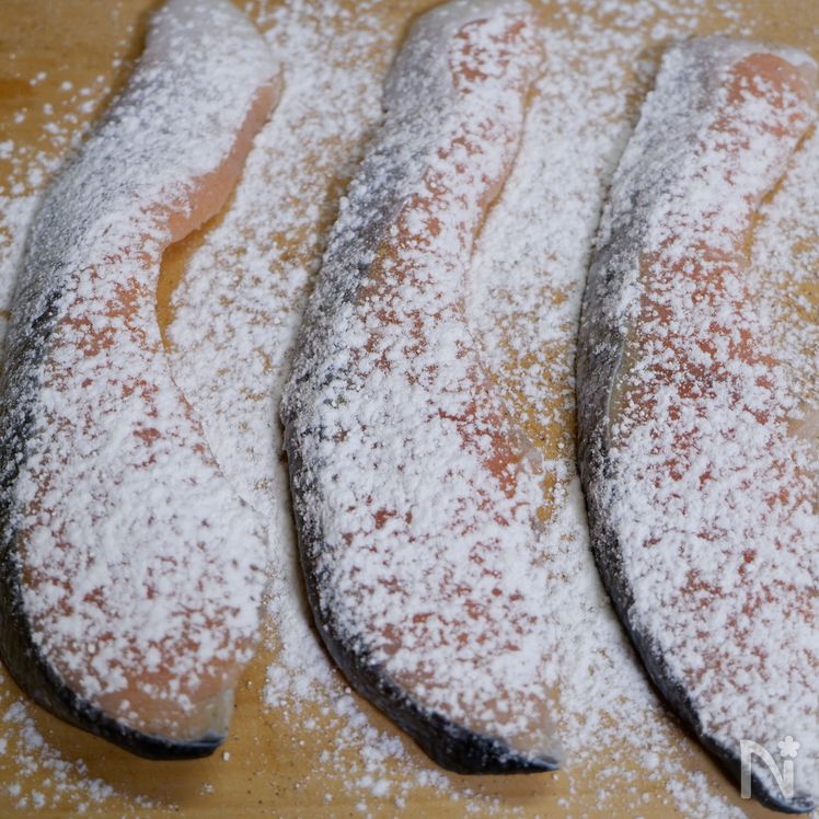 Grilled Salmon with Japanese Mushroom Sauce Process4