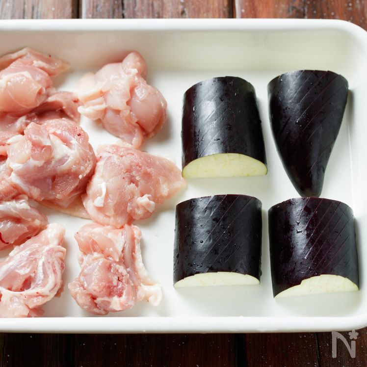 Chicken and Eggplant Simmered in Sweet and Savory Teriyaki Sauce Process1