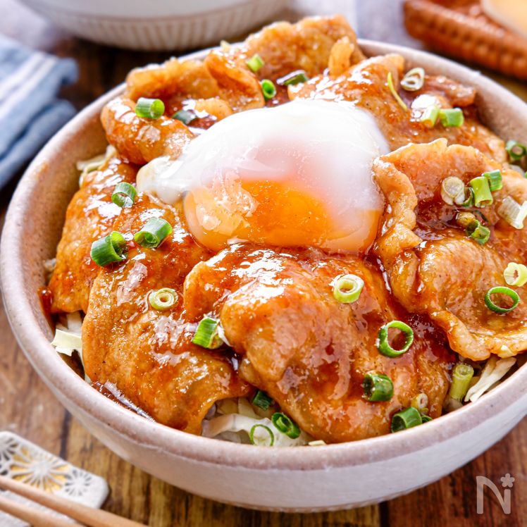 Pork Ginger Bowl Topped with a Soft-Boiled Egg Process6
