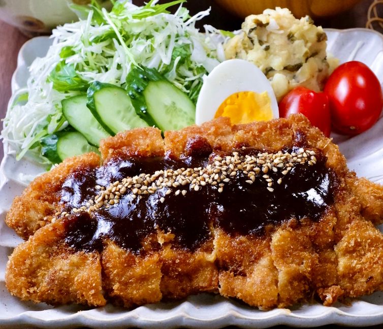 Thịt Heo Chiên Xù Sốt Miso Ngọt (Miso Katsu)