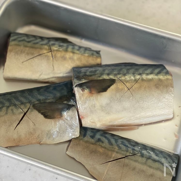 Quick Fluffy Mackerel Simmered in Miso (Saba no Miso-ni, さばの味噌煮) Process1