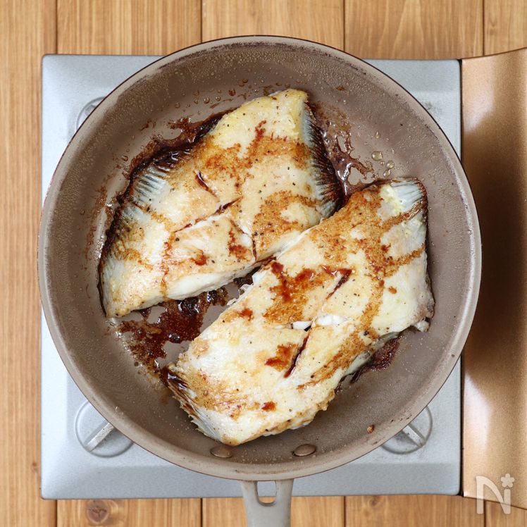 One-Pan 10-Minute White Fish Sauté with Butter and Soy Sauce Process4