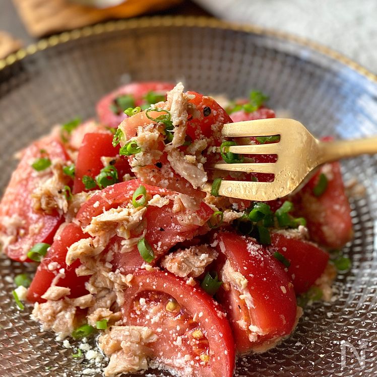 Garlicky Tomato & Tuna Salad (Umami-Rich, 5 Minutes) Process3