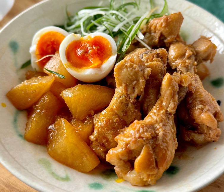 Chicken Drumettes and Daikon Radish Simmered in Rich Sauce
