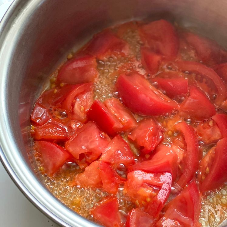 Umami-Packed! Tomato & Egg “Sanrātan”-Style Soup Process1