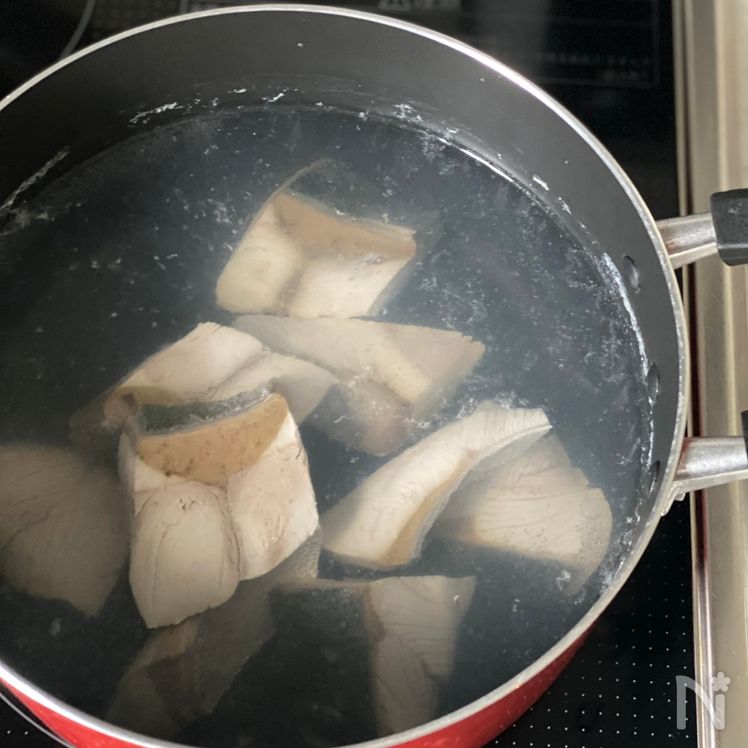 Classic Buri Daikon (Simmered Yellowtail & Daikon) Process2