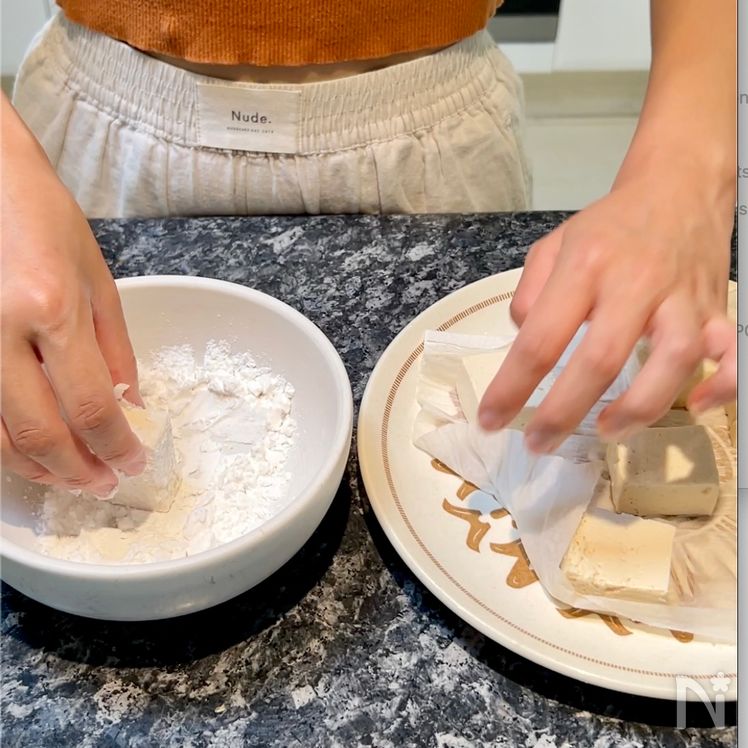 Agedashi Tofu (揚げ出し豆腐) Process2