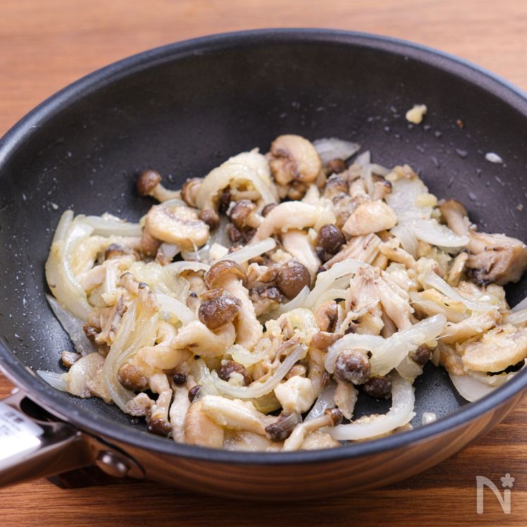 Chicken Steak with Creamy Mushroom Sauce Process4