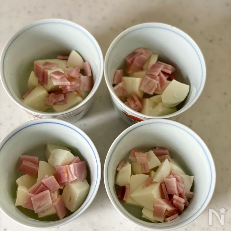 Mozzarella Cheese Chawanmushi (モッツアレラチーズの茶碗蒸し、Savory Egg Custard) Process1