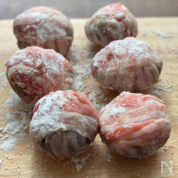 Juicy Pork-Wrapped Shiitake Mushrooms Stuffed with Cheese Process3