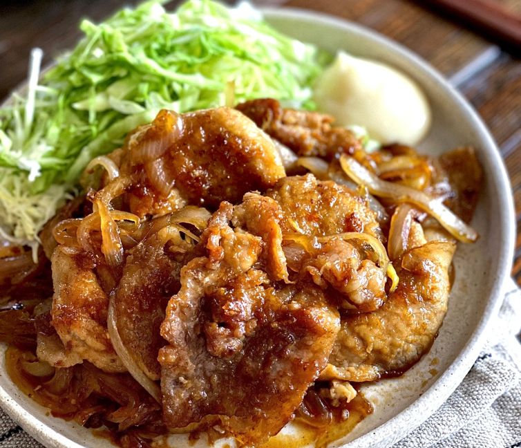 Tender and Juicy Ginger Pork (Buta no Shōgayaki, 豚の生姜焼き)