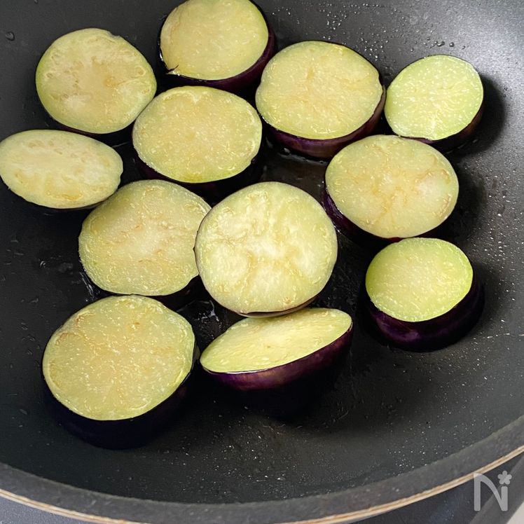Chicken, Eggplant, and Okra Stir-Fry with Sweet and Tangy Sauce Process2