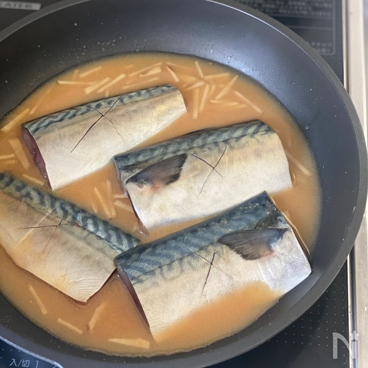 Quick Fluffy Mackerel Simmered in Miso (Saba no Miso-ni, さばの味噌煮) Process2