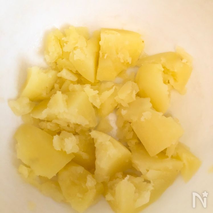 Quick & Easy Japanese-Style Tuna Mayo Potato Salad Process1