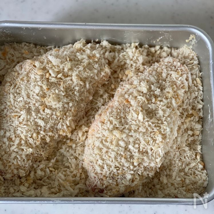 Crispy and Juicy Tonkatsu – The Classic Japanese Pork Cutlet Process4
