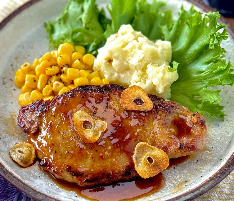 Garlic Butter Soy Sauce Pork Sauté