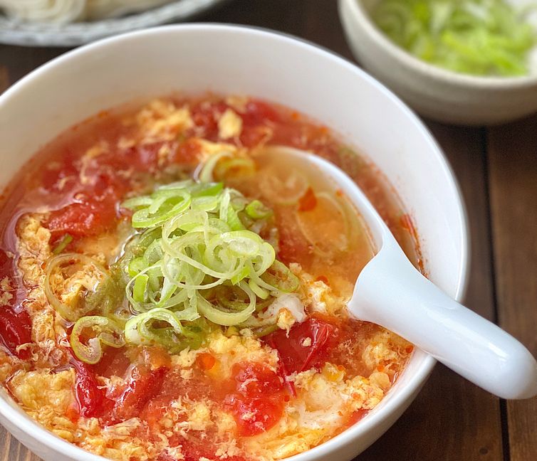Umami-Packed! Tomato & Egg “Sanrātan”-Style Soup
