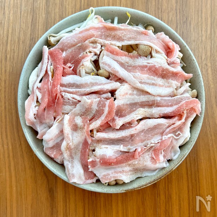 Microwaved Steamed Pork Belly & Veggies Process2