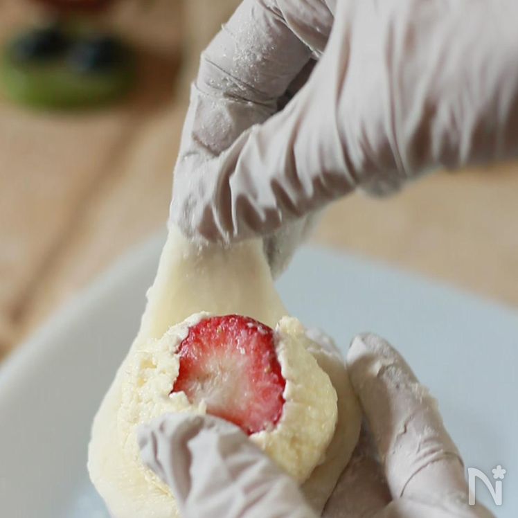 Fruit-filled Mochi (Fruit Daifuku) Process5