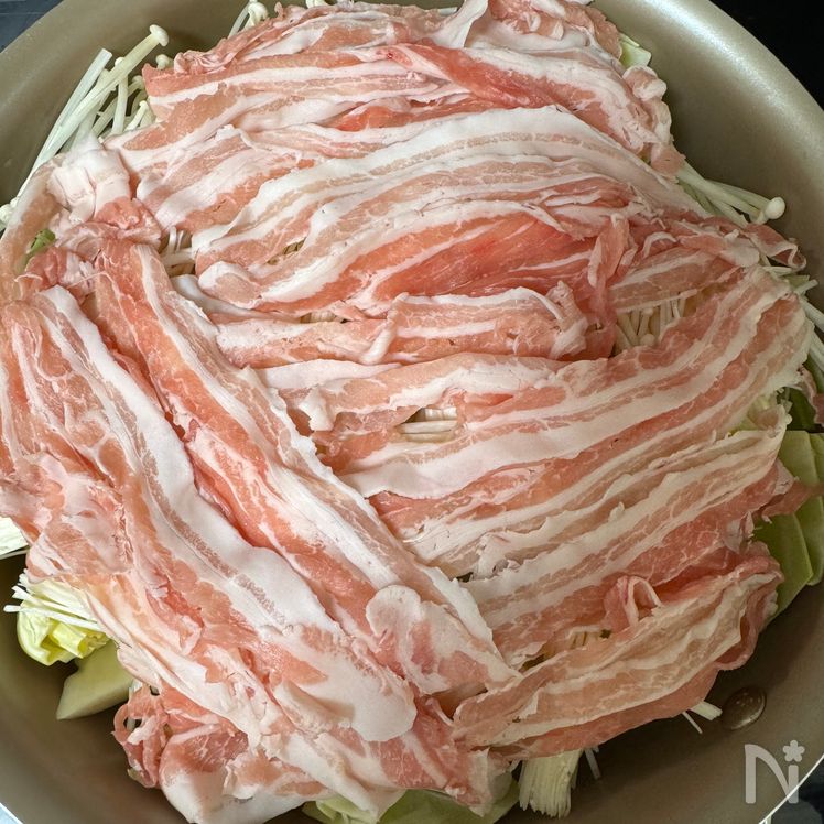 蒸卷心菜和猪肉配令人无法抗拒的马大利酱 Process2