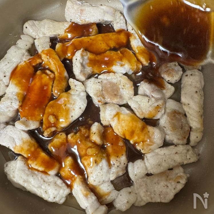 Hearty Garlic and Soy Sauce-Glazed Tonkatsu Process6