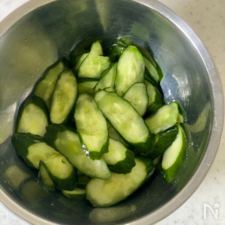 Addictive Chinese-Style Cucumber and Tuna Salad Process2